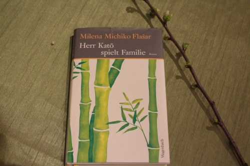 Flasar Herr Kato spielt Familie Wagenbach